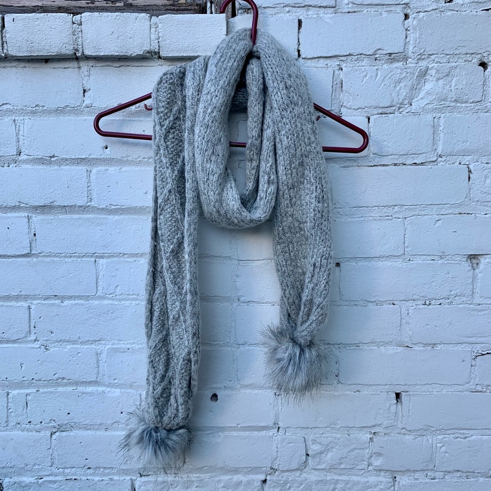 ✨Free Add-On✨ Grey Cable-Knit Scarf With Faux Fur